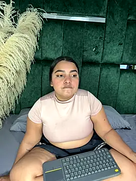 Snapshot of Chloe_jackson25 chatting on 12, 11, 2025 Chloe jackson25 online show from 12, 11, 2025