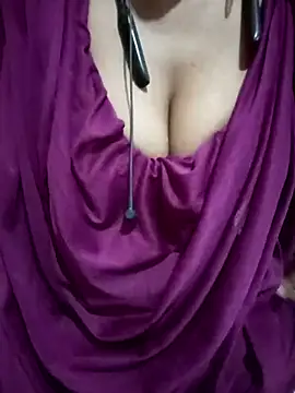 Snapshot of kaviyaponnu0987 chatting on 7, 2, 2026 kaviyaponnu0987 online show from 7, 2, 2026