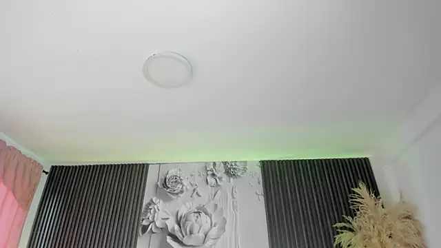 ShaniaDaniels online show from 6, 4, 2026