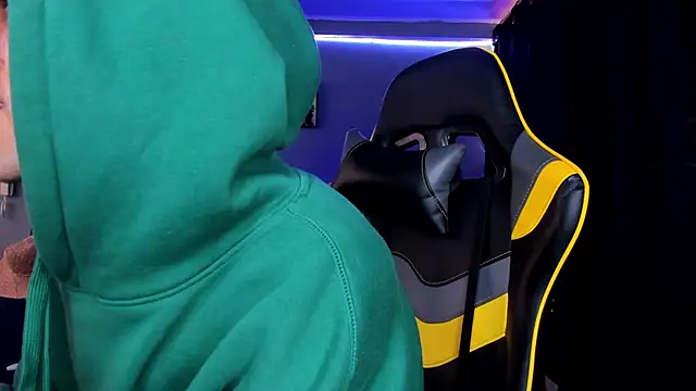 Snapshot of alexgiraldo__ chatting on 26, 9, 2025 alexgiraldo online show from 26, 9, 2025