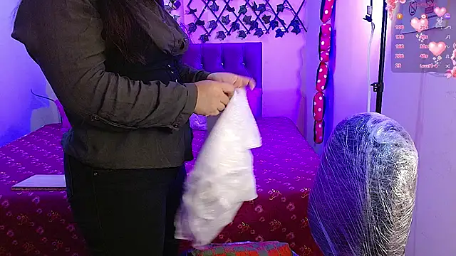 Snapshot of Estrella__sex chatting on 13, 2, 2026 Estrella sex online show from 13, 2, 2026