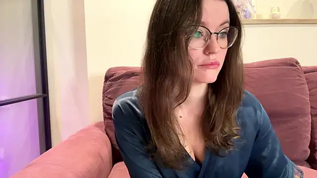 Snapshot of mia_shine_bright_wow chatting on 17, 9, 2025 mia shine bright wow online show from 17, 9, 2025