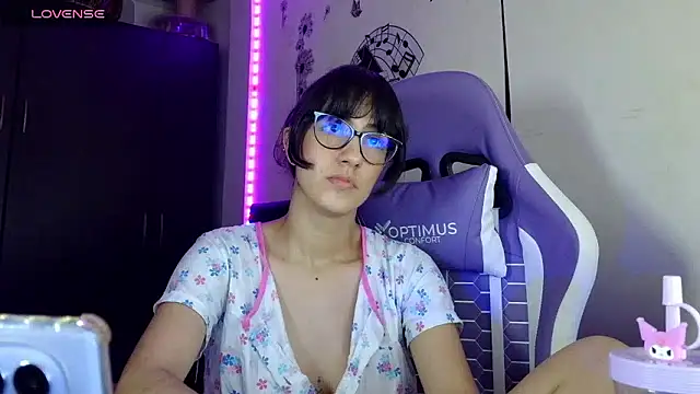 AvlieQueen online show from 11, 1, 2026