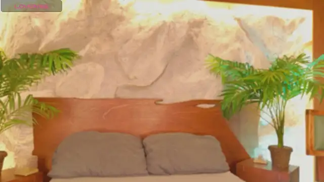 alisonn moon online show from 12, 4, 2026