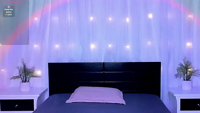 Evolet Bee online show from 10, 3, 2026