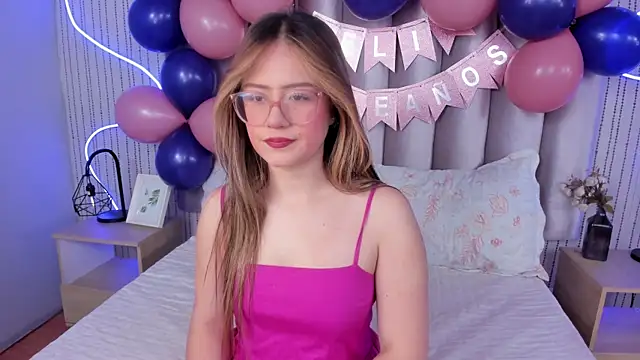 SamanthaPeachss online show from 19, 9, 2025