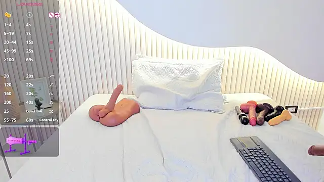 Snapshot of Monika-Ruiz chatting on 25, 3, 2026 Monika-Ruiz online show from 25, 3, 2026