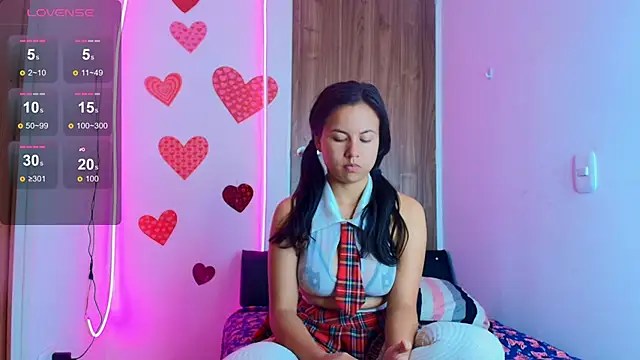 Snapshot of mady_gh chatting on 15, 11, 2025 mady gh online show from 15, 11, 2025