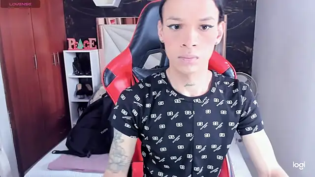 Snapshot of sara_slut21 chatting on 2, 12, 2024 sara slut21 online show from 2, 12, 2024