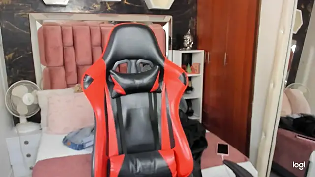 Snapshot of sara_slut21 chatting on 8, 1, 2025 sara slut21 online show from 8, 1, 2025