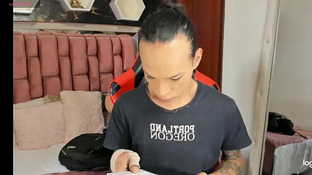 Snapshot of sara_slut21 chatting on 12, 1, 2025 sara slut21 online show from 12, 1, 2025