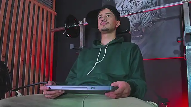 DimitriDeluxe online show from 6, 11, 2025