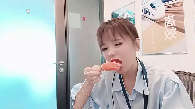 Snapshot of KKMM168 chatting on 17, 9, 2025 KKMM168 online show from 17, 9, 2025