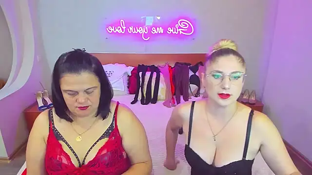Snapshot of Your_Exstasy chatting on 12, 10, 2025 Your Exstasy online show from 12, 10, 2025