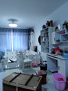 huanhuanaaaaa online show from 13, 4, 2026