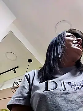 Snapshot of MiaWelkin chatting on 11, 11, 2025 MiaWelkin online show from 11, 11, 2025