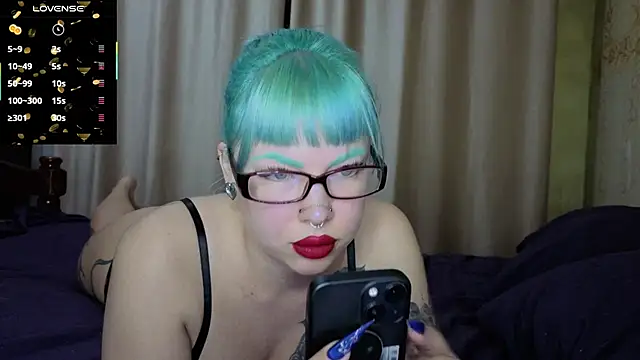 Snapshot of ritaluvswine chatting on 5, 11, 2025 ritaluvswine online show from 5, 11, 2025