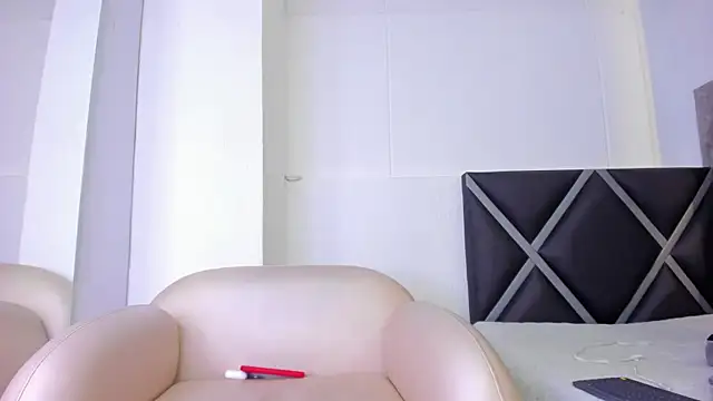  Leohot  online show from 27, 2, 2026