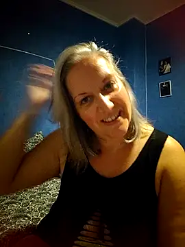 Snapshot of Feelineducentre chatting on 21, 9, 2025 Feelineducentre online show from 21, 9, 2025