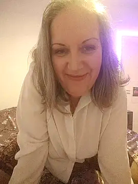 Snapshot of Feelineducentre chatting on 27, 11, 2025 Feelineducentre online show from 27, 11, 2025