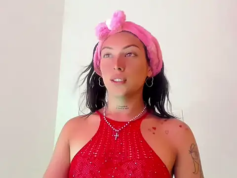 Megan Gil  online show from 8, 9, 2025