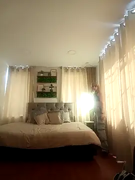 zohet kriss online show from 9, 10, 2025