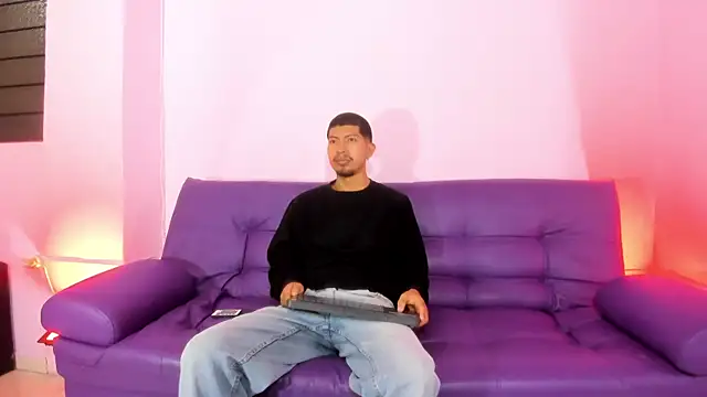 Snapshot of AxelAndJeremy chatting on 22, 9, 2025 AxelAndJeremy online show from 22, 9, 2025