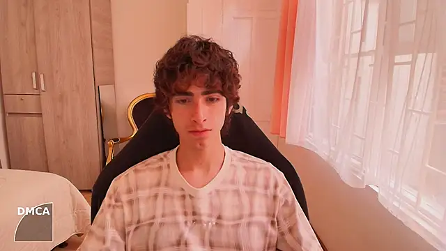 Nude Boy18 online show from 28, 9, 2025