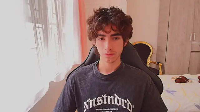 Nude Boy18 online show from 6, 10, 2025