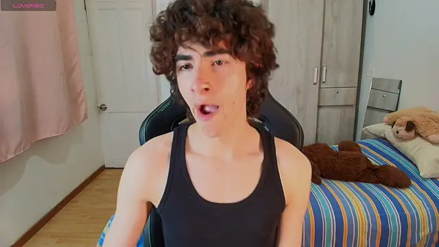 Nude Boy18 online show from 30, 11, 2025