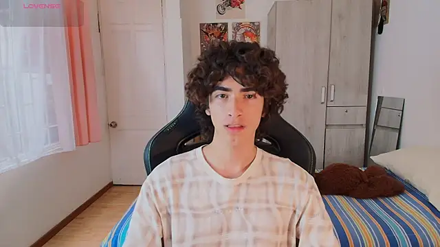 Nude Boy18 online show from 13, 1, 2026