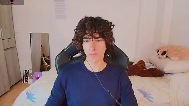 Nude Boy18 online show from 6, 3, 2026