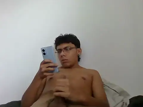 Snapshot of snopgz chatting on 1, 12, 2025 snopgz online show from 1, 12, 2025