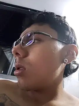 Snapshot of snopgz chatting on 17, 1, 2026 snopgz online show from 17, 1, 2026