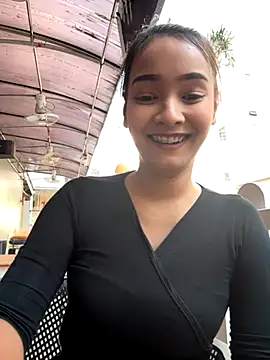 Natural Asian Girl online show from 27, 11, 2025