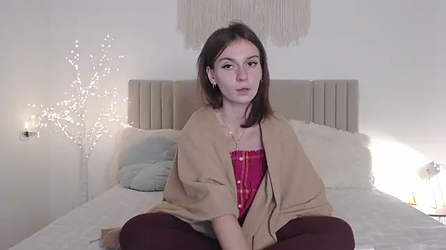 Snapshot of Little_mia__ chatting on 3, 10, 2025 Little mia   online show from 3, 10, 2025