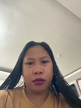 Snapshot of Pilipinalyn23 chatting on 25, 11, 2025 Pilipinalyn23 online show from 25, 11, 2025
