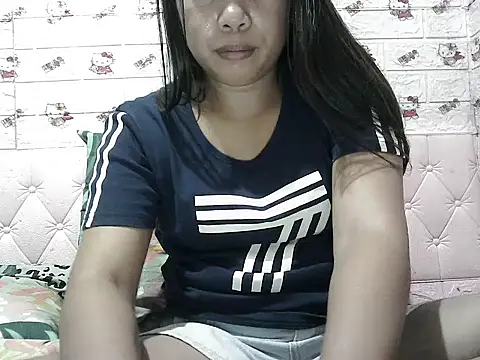 Snapshot of Pilipinalyn23 chatting on 10, 5, 2026 Pilipinalyn23 online show from 10, 5, 2026