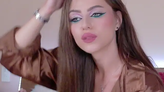 Snapshot of Sienna_Voss chatting on 9, 4, 2026 Sienna Voss online show from 9, 4, 2026