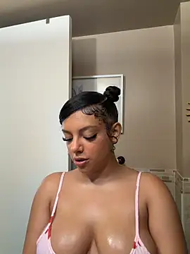 Snapshot of allybluee777 chatting on 6, 2, 2026 allybluee777 online show from 6, 2, 2026