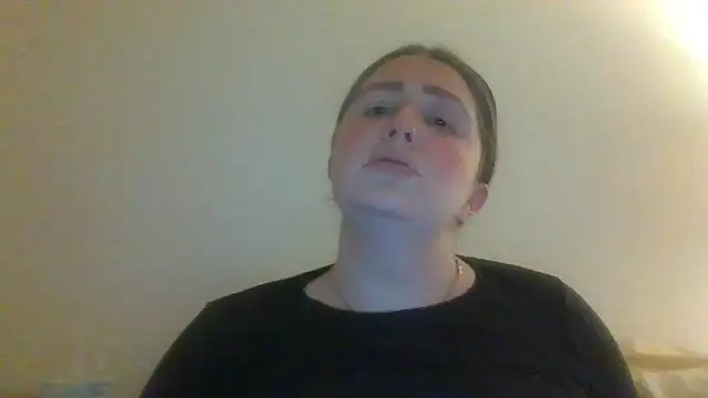 Snapshot of CherryJuneExperience chatting on 15, 12, 2025 CherryJuneExperience online show from 15, 12, 2025