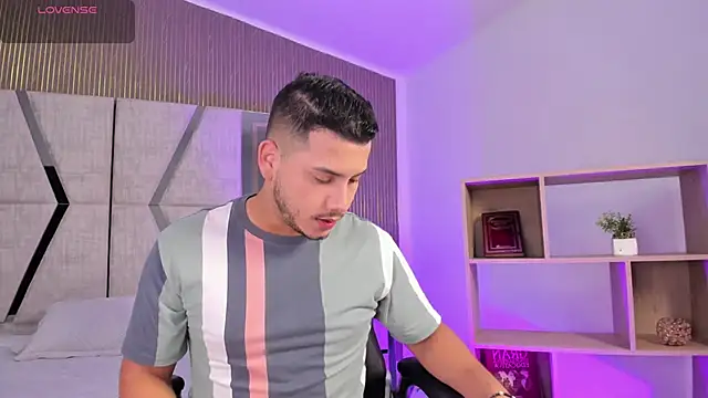 Axel grey  online show from 24, 2, 2026