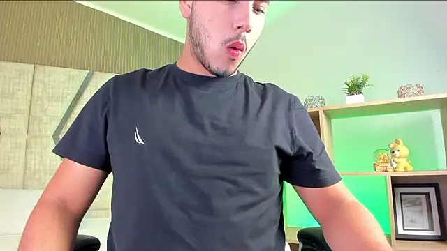 Axel grey  online show from 25, 3, 2026