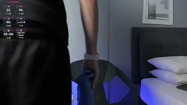 Snapshot of Tylerffoxx chatting on 25, 2, 2026 Tylerffoxx online show from 25, 2, 2026