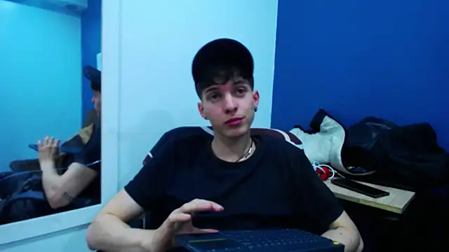 Jheampiiero online show from 28, 11, 2025