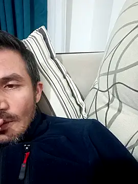 Snapshot of OGUZOZAN chatting on 1, 10, 2025 OGUZOZAN online show from 1, 10, 2025