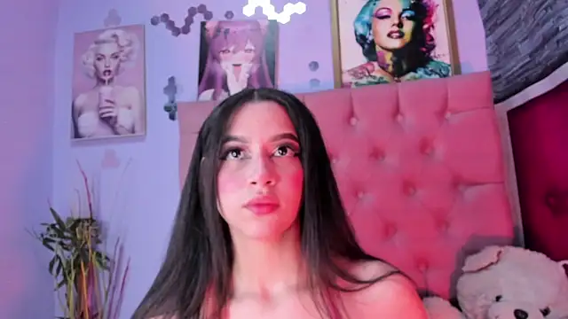 Megan Luxe online show from 6, 1, 2026