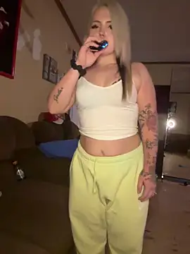 JuicyExxxperience online show from 13, 2, 2026