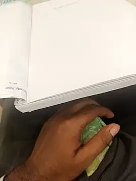 hotboy43339 online show from 5, 12, 2025