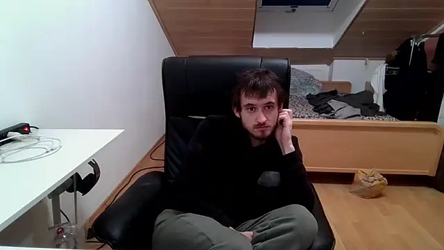 Snapshot of Bez3ybik chatting on 3, 12, 2025 Bez3ybik online show from 3, 12, 2025